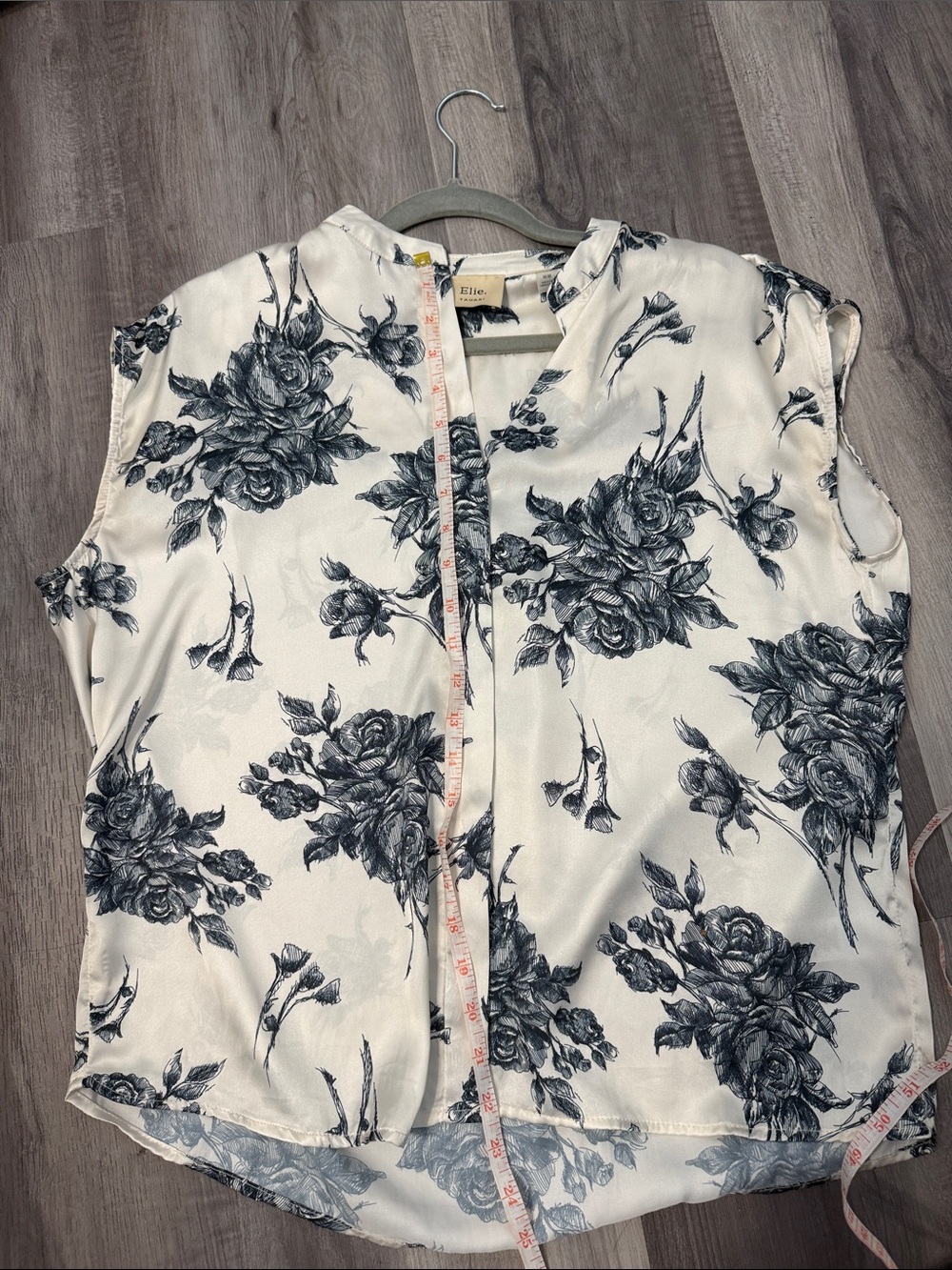 Elie Tahari Ivory Short Sleeve Blouse with Floral Print - Picture 6 of 6